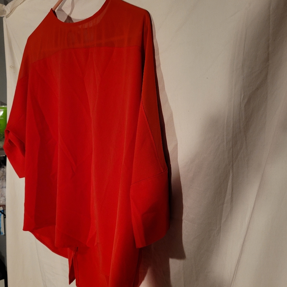 Express red blouse - Picture 6 of 7